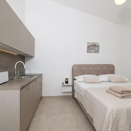 Apartamento Gabriella And Antonella Sukošan